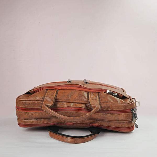 Stylish & Durable 16" Office Laptop Bag for Professionals - Image 5